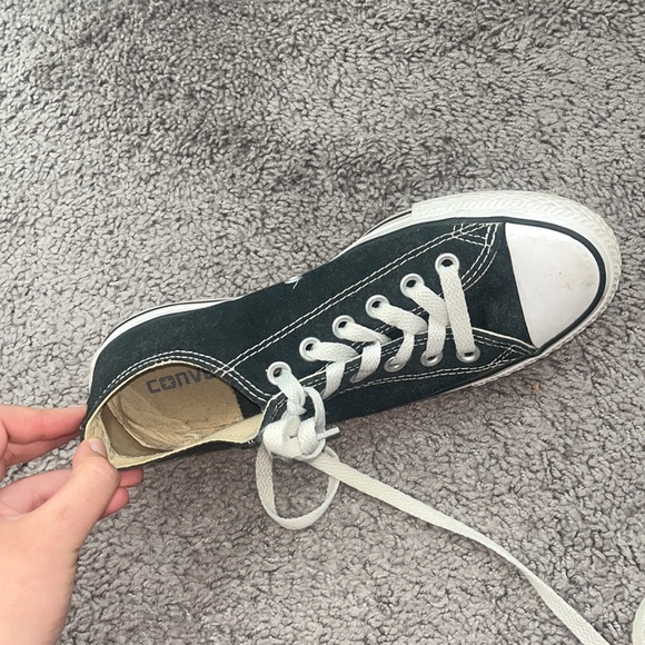 Black low top converse - Picture 3 of 4